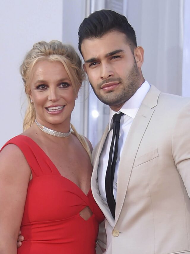 britney-asghari-mc-220615-ff87c9